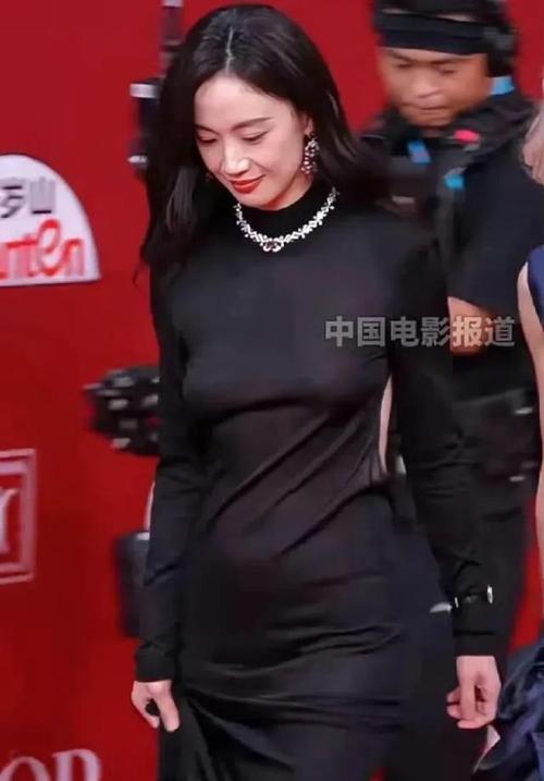 沒有事業線的女人
