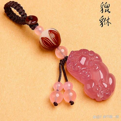 招桃花運的飾品哪些可以放車上 水晶能夠催姻緣