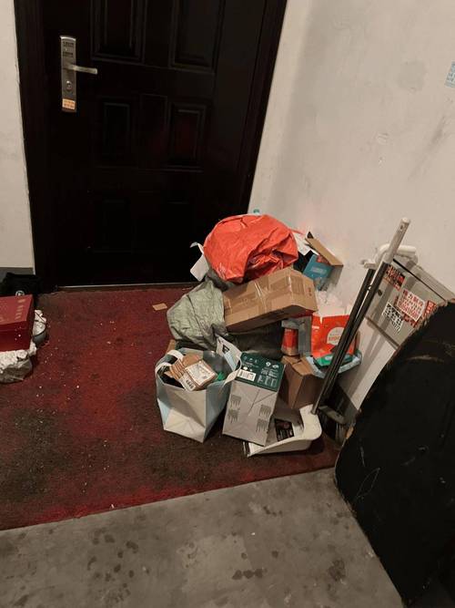住宅大門前最忌什么 一通到底堆放雜物