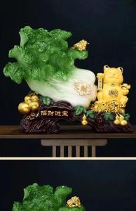老板工作桌上的擺件有哪些  玉質白菜宜聚財