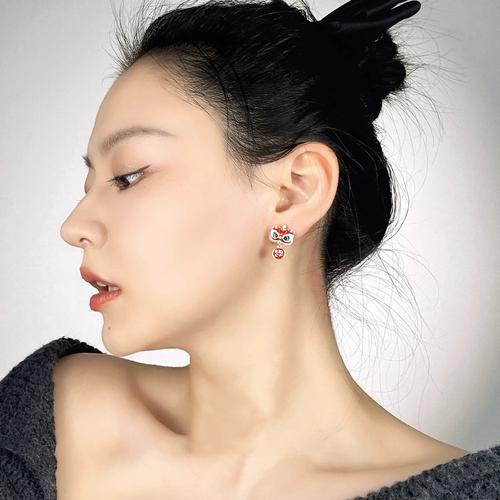 有財(cái)運(yùn)的耳朵 大富大貴耳朵