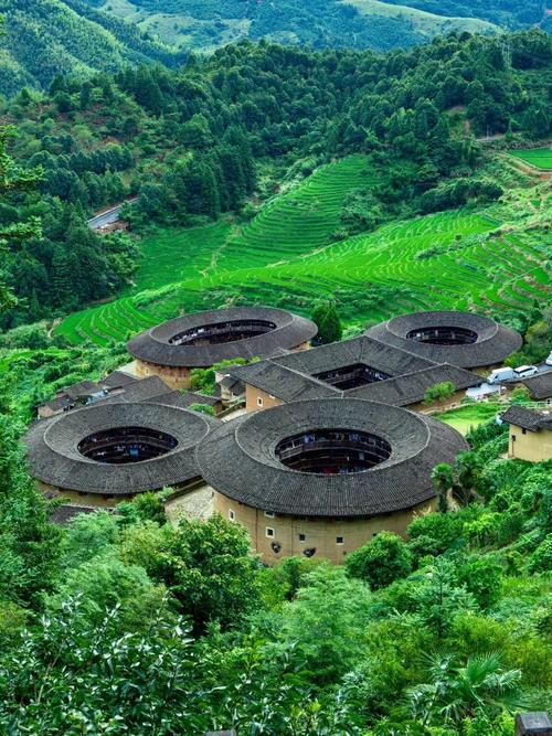 土樓在福建什么地方,福建最具代表性的土樓在哪里?