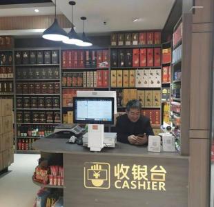 門面收銀臺最佳位置 收銀臺設(shè)斜對門方向最好