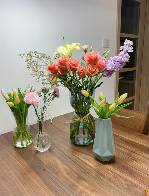 臥室桌上擺放什么最好 花瓶平平安安