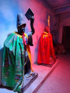 八字陰在身上放一物 不招妖魔鬼怪
