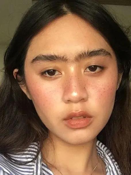相學(xué)中連心眉的女人個性