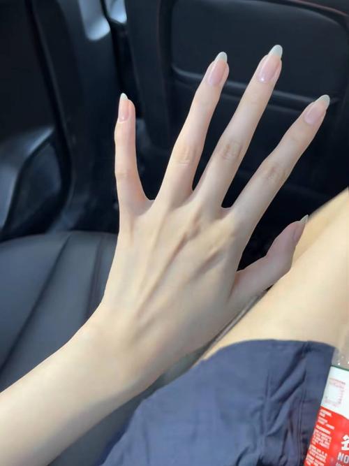 手指細長的人個性也較精細嗎