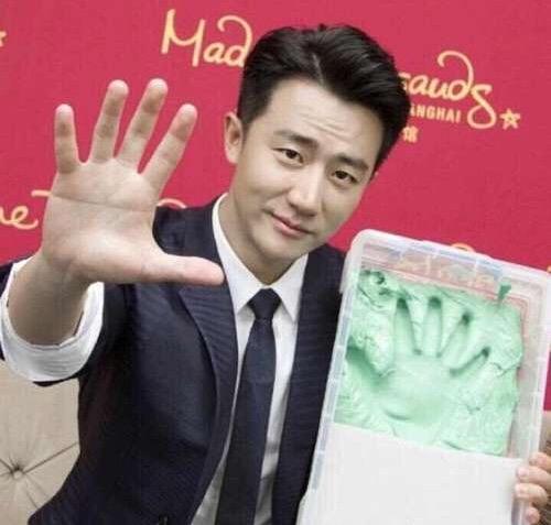 手相：黃軒除了手胖竟然還是斷掌！