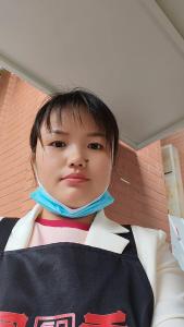 鼻子左側(cè)有痣的女人